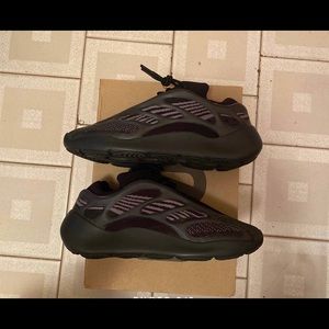 Yeezy 700 v3 ‘Alvah’